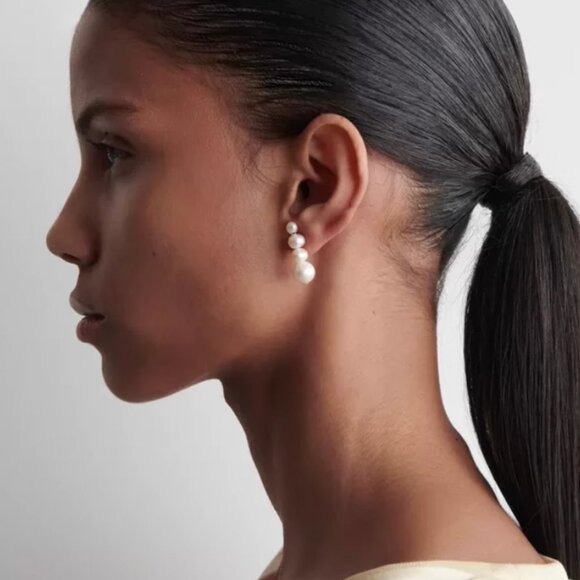 NWT COS Freshwater Pearl Stud Earrings Pearl / Gold - Picture 1 of 4